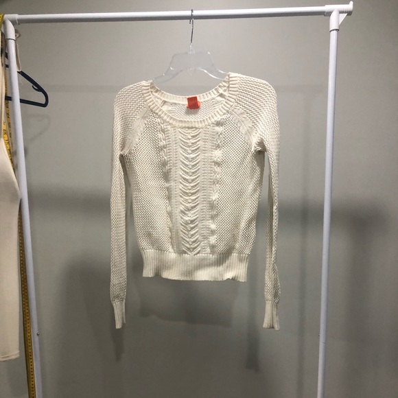 White sweater - Picture 1 of 2